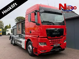 MAN TGX 26.470 / Haakarm / VDL 21.T XLX / Bed / Fridge / Smart Select / Only 133.000KM!