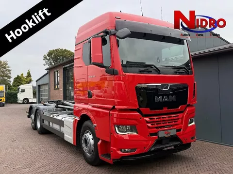 MAN TGX 26.470 / Haakarm / VDL 21.T XLX / Bed / Fridge / Smart Select / Only 133.000KM!
