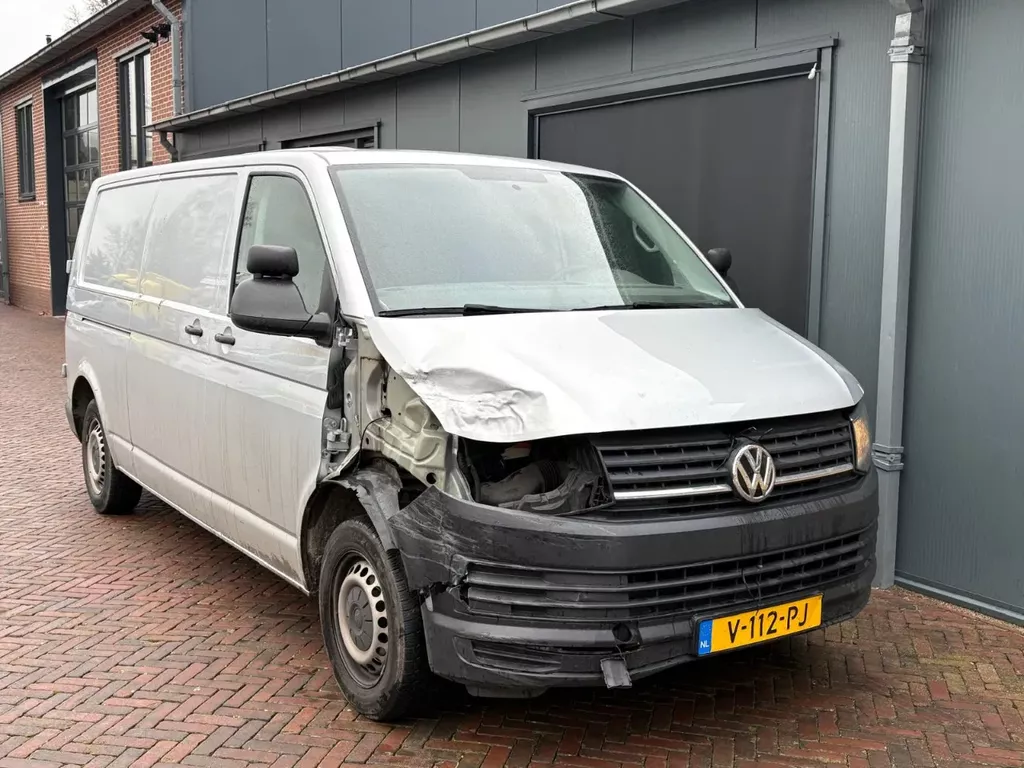 Volkswagen Transporter Lichte Schade 2.0 tdi L2 Carplay PDC boekjes Carpas