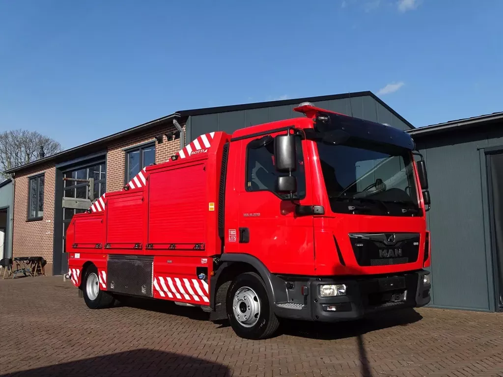 MAN TGL 8.220 TowTruck | Depanneuse | Abschlepwagen | Botti | Euro 6