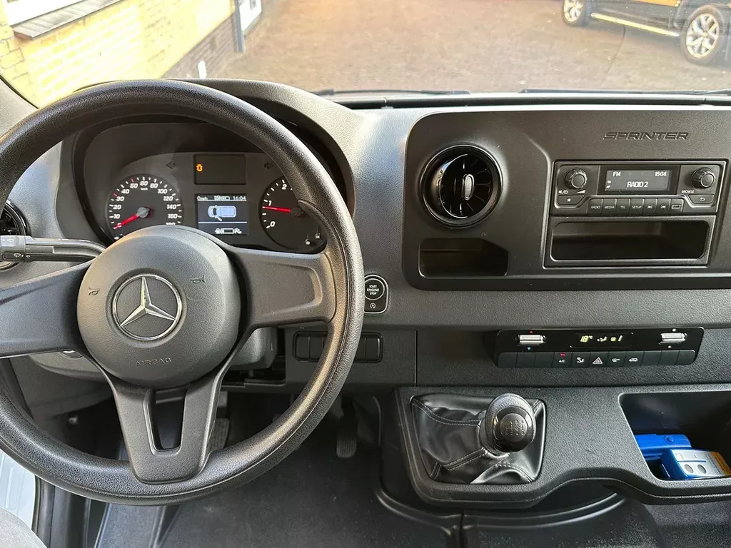 Mercedes-Benz Sprinter 140 pk Autotransporter Lier Airco Mercedes-Benz Sprinter 140 pk Autotransporter Lier Airco