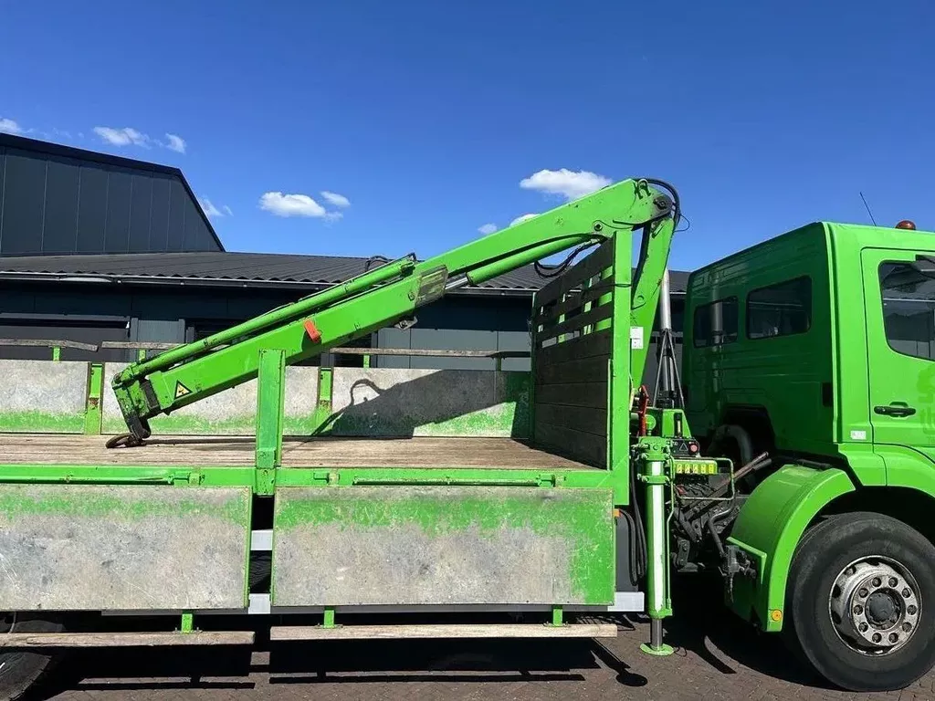 Mercedes-Benz Atego 1928 HIAB 085-2 CRANE 3 SEATS