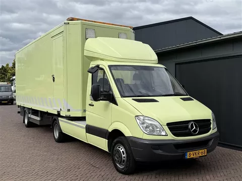 Mercedes-Benz Sprinter 519 BE Trekker 3250 KG laadvermogen Dhollandia Laadklep