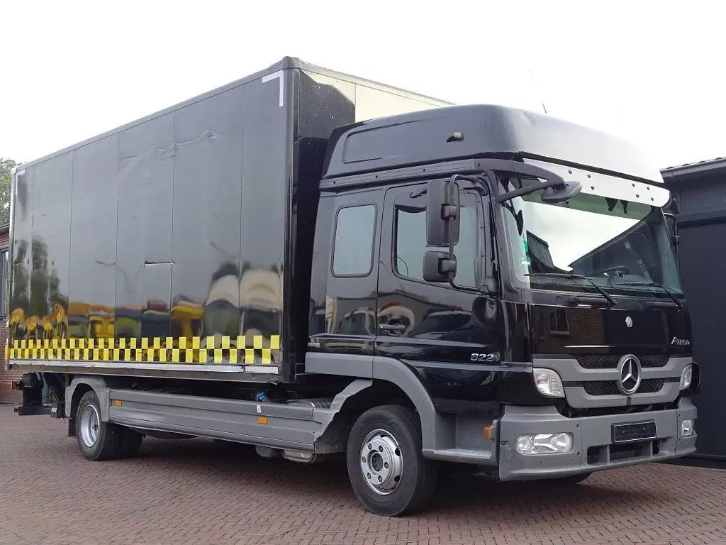 Atego CREWCAB 6 SEATS standheizung lbw 1.5 ton