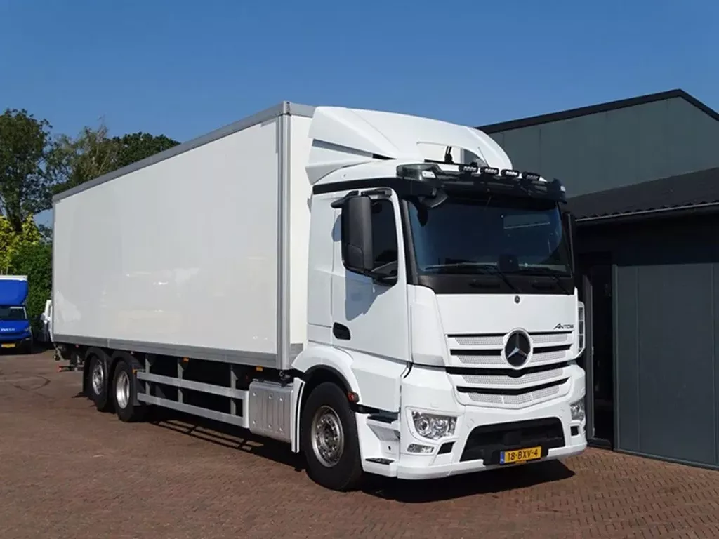 Mercedes-Benz Antos 2553 SLEEPER BOX 925x245x268 CAM LBW 2000 kg