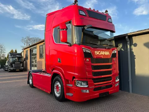 Scania S 590S V8 NGS KING OF THE ROAD VOL LED ALCOA verkocht