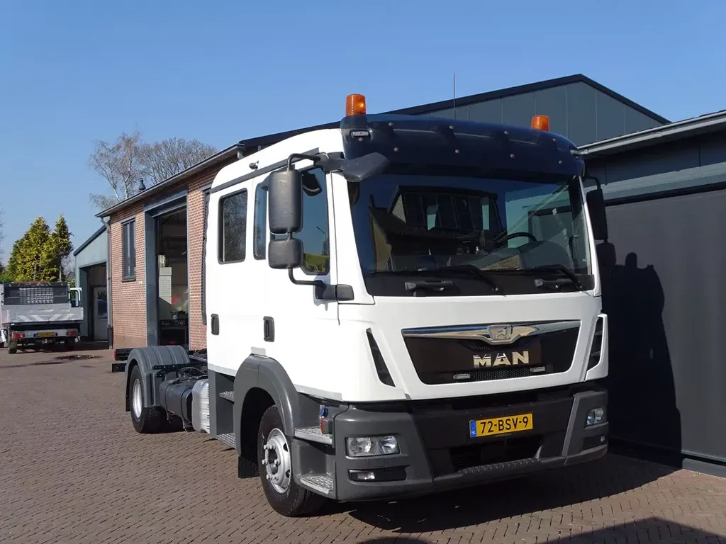 MAN TGL 12.220 CREWCAB 7 PERSOONS VERKOCHT